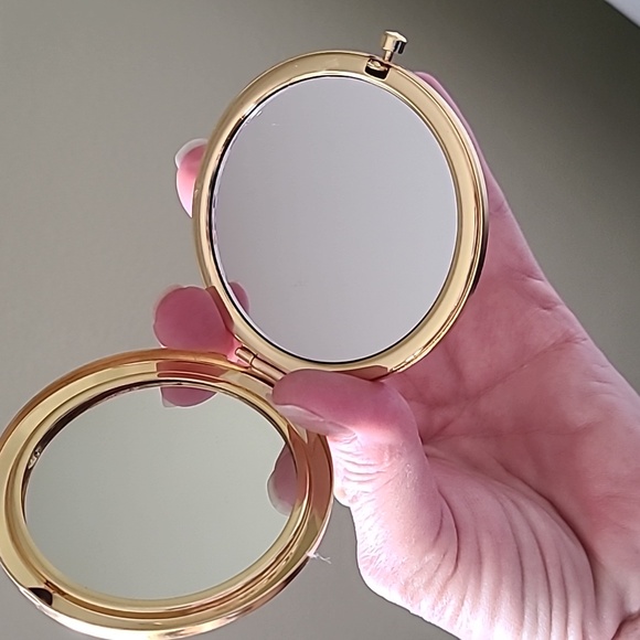 Compact mirror - Picture 3 of 4